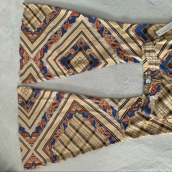 🌟NWT FREE PEOPLE FLOAT ON BY SUPERFLARE BOHO FARRAH MULTICOLOUR PAISLEY JEAN🌟 - Picture 13 of 16